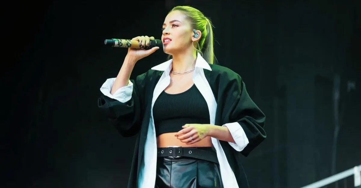 A Guide to Shakira Makedonka Style and Music