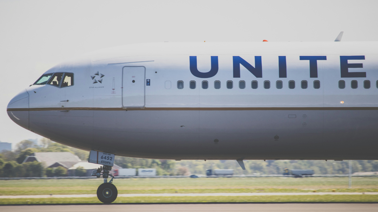 united airlines flight ua770 emergency diversion