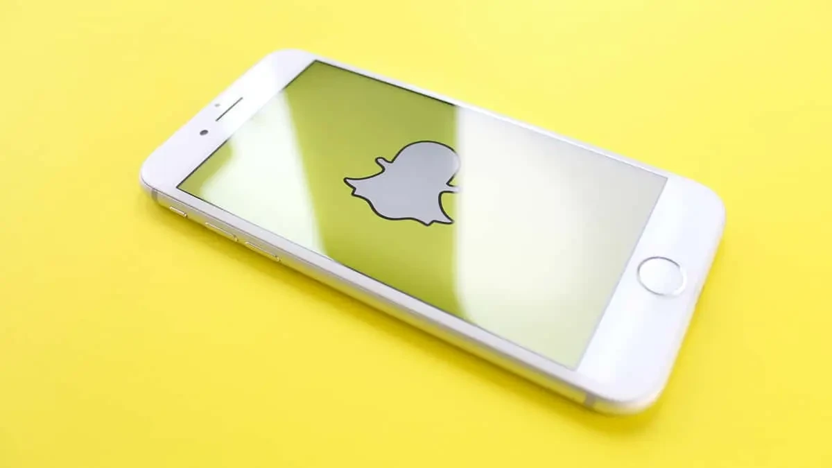 Can People Really View Snapchat Stories Without an Account?